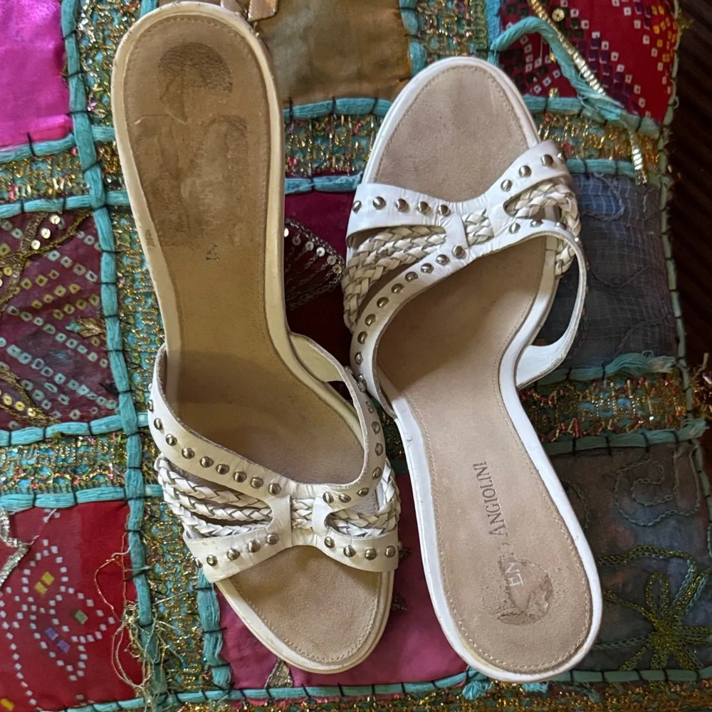 NWOT Leather Enzo Angiolini White Studded Women's Sandals